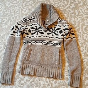 Aritzia TNA lambswool sweater